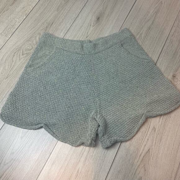 Promesa Beachy Scalloped Short with button detail- size L T11 - Picture 1 of 5